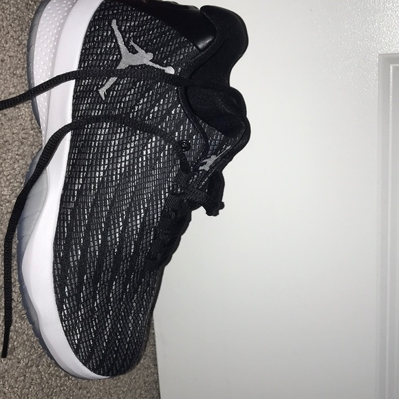 Men’s Jordan’s - Picture 2 of 5